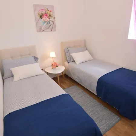 Dana - 6min Drive To The - Pool - Whirpool