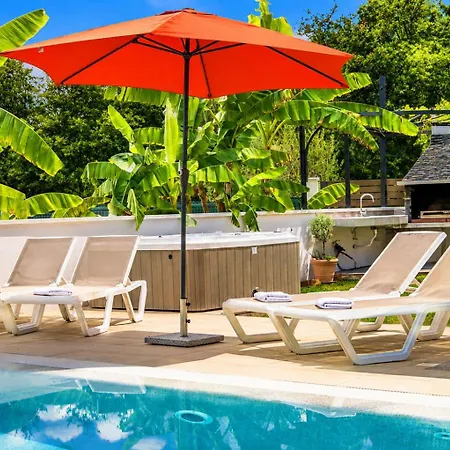 Villa Dana Porec - Luxury Oasis With Pool & Whirlpool, 6 Min To The Sea * Poreč
