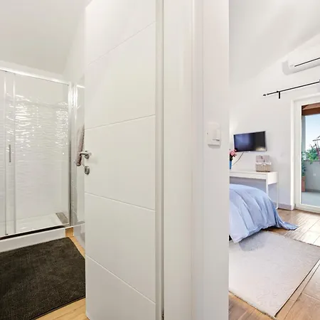 Villa Dana Porec - Luxury Oasis With Pool & Whirlpool, 6 Min To The Sea Villa Poreč