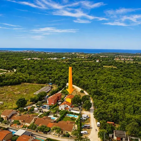 Villa Dana Porec - Luxury Oasis With Pool & Whirlpool, 6 Min To The Sea Villa *